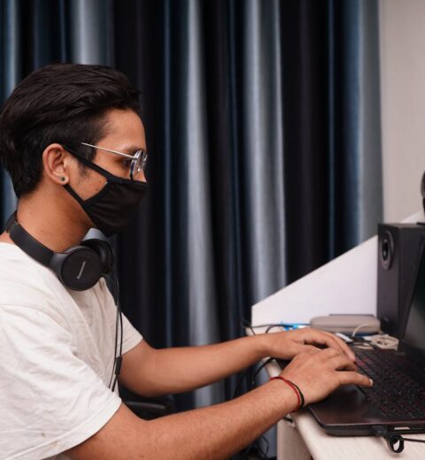 Moving to Saudi Arabia for Work in 2025: The Ultimate Checklist