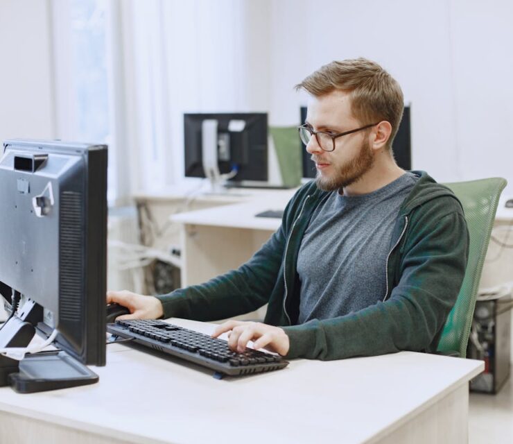 Why Remote Jobs Are So Rare in Romania: What 8,325 Job Listings Reveal About On-Site and Hybrid Work in 2026